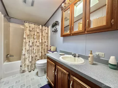 933 E Hoadley, Kingsford, MI 49802 photo 11