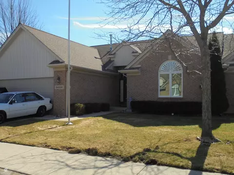 34852 Quail UNIT 81, Richmond, MI 48062