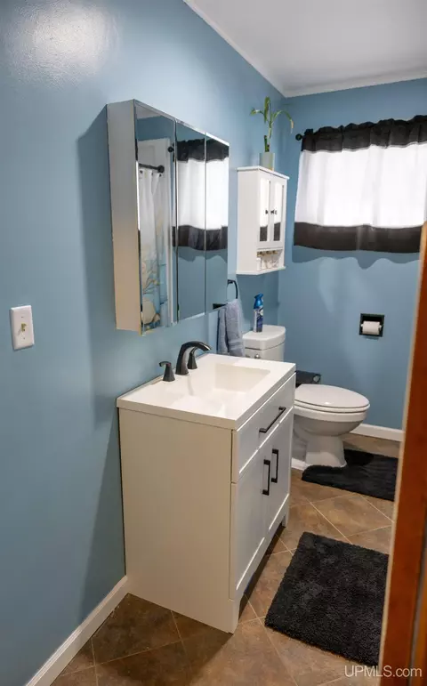 Bath - 125 Lawrence, Ishpeming, MI 49849 photo 1 of 4