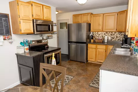 Kitchen - 125 Lawrence, Ishpeming, MI 49849 photo 9 of 9