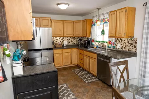 Kitchen - 125 Lawrence, Ishpeming, MI 49849 photo 3 of 9