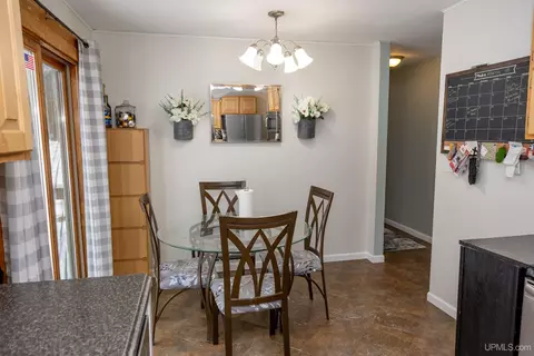 Dining - 125 Lawrence, Ishpeming, MI 49849 photo 2 of 4