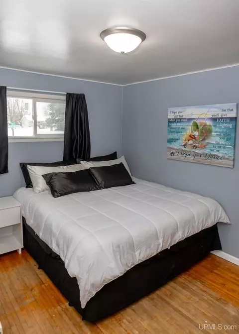 Bedroom - 125 Lawrence, Ishpeming, MI 49849 photo 2 of 12