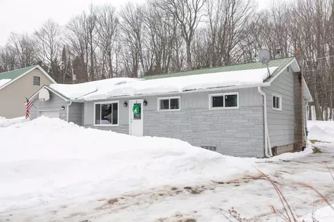 Exterior - 125 Lawrence, Ishpeming, MI 49849 photo 6 of 7