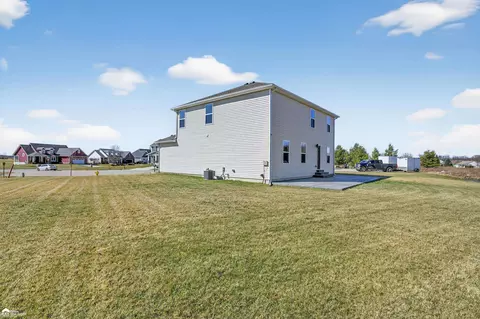 Exterior - 9111 Copper Rdg, Davison, MI 48423 photo 5 of 8