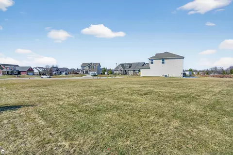 Exterior - 9111 Copper Rdg, Davison, MI 48423 photo 6 of 8