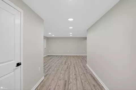 Entry Way - 9111 Copper Rdg, Davison, MI 48423 photo 9 of 9