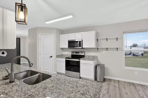 Kitchen - 9111 Copper Rdg, Davison, MI 48423 photo 1 of 7