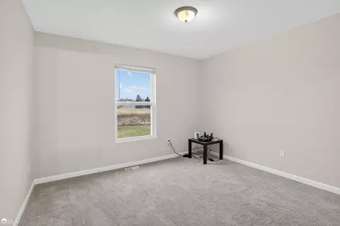 Bedroom - 9111 Copper Rdg, Davison, MI 48423 photo 3 of 13