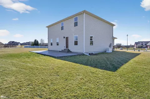 Exterior - 9111 Copper Rdg, Davison, MI 48423 photo 4 of 8