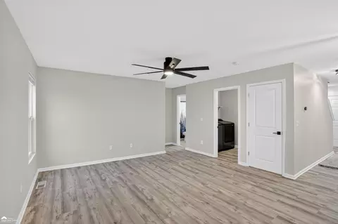 Living - 9111 Copper Rdg, Davison, MI 48423 photo 1 of 8