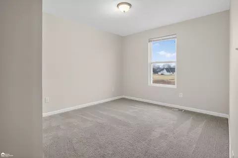 Bedroom - 9111 Copper Rdg, Davison, MI 48423 photo 9 of 13