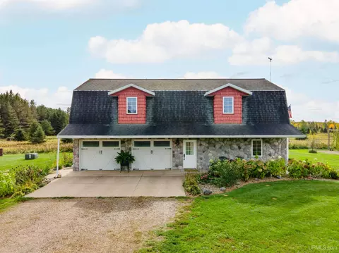 120 W Maggie, Crystal Falls, MI 49920
