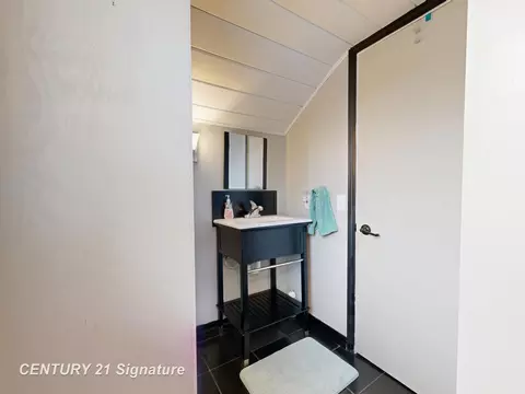 Bath - 314 Myrtle, Flushing, MI 48433 photo 9 of 14
