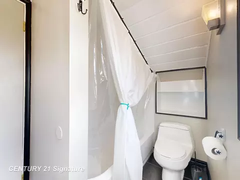 Bath - 314 Myrtle, Flushing, MI 48433 photo 11 of 14