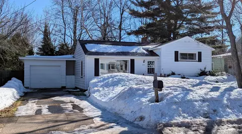 2010 Neidhart, Marquette, MI 49855