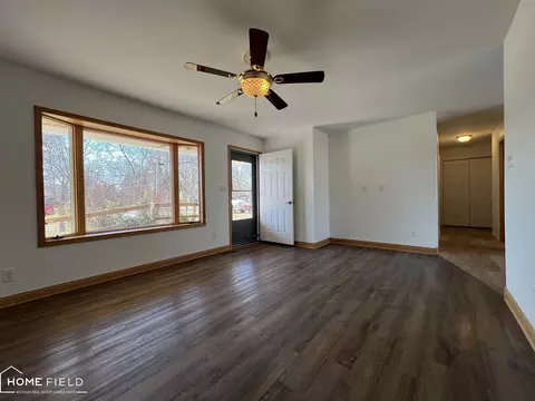 Living - 905 Exchange, Owosso, MI 48867 photo 2 of 3