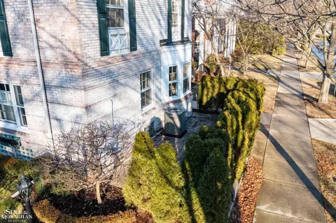 Exterior - 47 Cranford, Grosse Pointe, MI 48230 photo 9 of 10