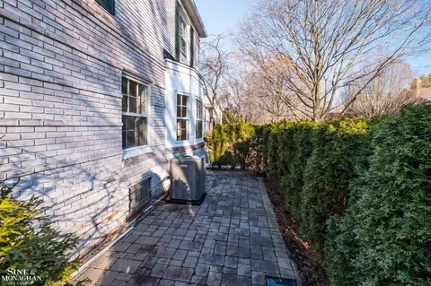Exterior - 47 Cranford, Grosse Pointe, MI 48230 photo 4 of 10