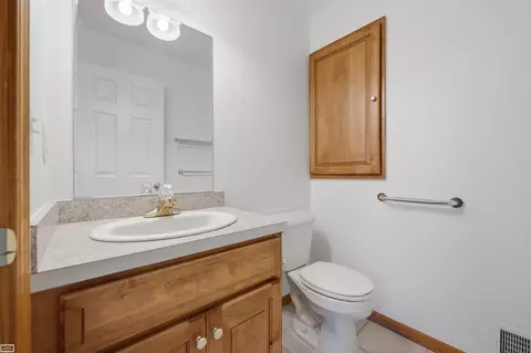 Bath - 50988 Shenandoah, Macomb, MI 48044 photo 5 of 5