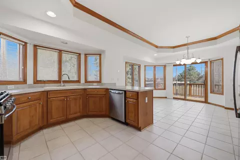 Kitchen - 50988 Shenandoah, Macomb, MI 48044 photo 3 of 4