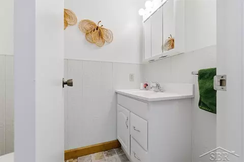 Bath - 4339 N Fordney, Hemlock, MI 48626 photo 4 of 4