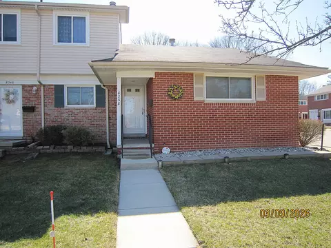 8238 Farnum, Warren, MI 48093