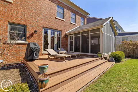 Exterior - 577 Washington, Grosse Pointe, MI 48230 photo 14 of 23