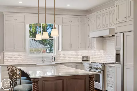 Kitchen - 577 Washington, Grosse Pointe, MI 48230 photo 10 of 10