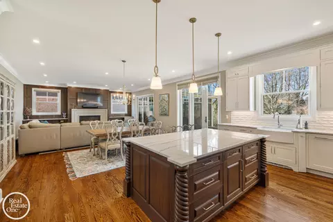 Kitchen - 577 Washington, Grosse Pointe, MI 48230 photo 4 of 10
