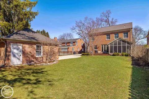 Exterior - 577 Washington, Grosse Pointe, MI 48230 photo 13 of 23