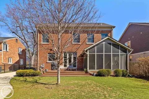 Exterior - 577 Washington, Grosse Pointe, MI 48230 photo 17 of 23
