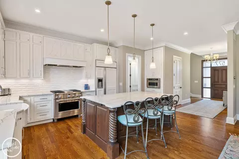 Kitchen - 577 Washington, Grosse Pointe, MI 48230 photo 3 of 10