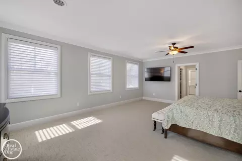 Bedroom - 577 Washington, Grosse Pointe, MI 48230 photo 4 of 8