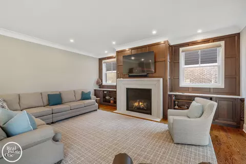 Living - 577 Washington, Grosse Pointe, MI 48230 photo 1 of 4