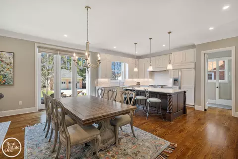 Dining - 577 Washington, Grosse Pointe, MI 48230 photo 1 of 3