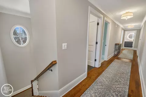 Entry Way - 577 Washington, Grosse Pointe, MI 48230 photo 8 of 10