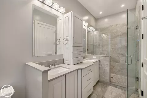 Bath - 577 Washington, Grosse Pointe, MI 48230 photo 1 of 9