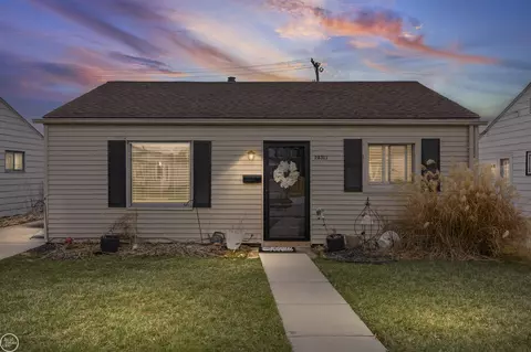 28311 Waverly, Roseville, MI 48066