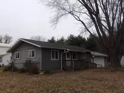 451 E Ludington, Farwell, MI 48622