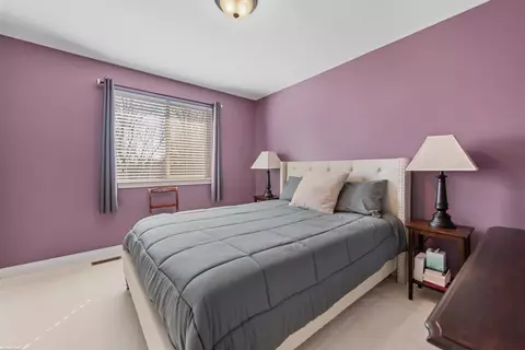 Bedroom - 21736 Pine Cone, Macomb, MI 48042 photo 4 of 7