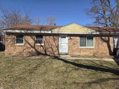 20541 Finley, Clinton Township, MI 48038