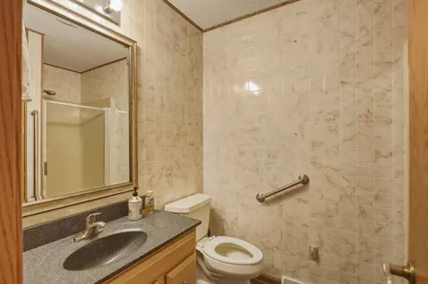 Bath - 10722 S Gera, Birch Run, MI 48415 photo 6 of 8