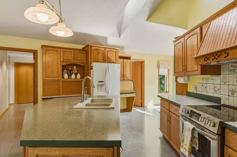 Kitchen - 10722 S Gera, Birch Run, MI 48415 photo 3 of 9