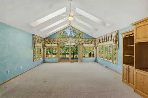 Living - 10722 S Gera, Birch Run, MI 48415 photo 7 of 10