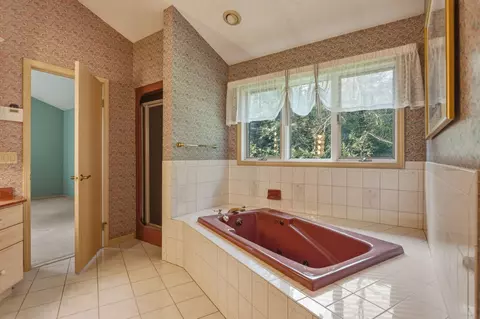 Bath - 10722 S Gera, Birch Run, MI 48415 photo 2 of 8