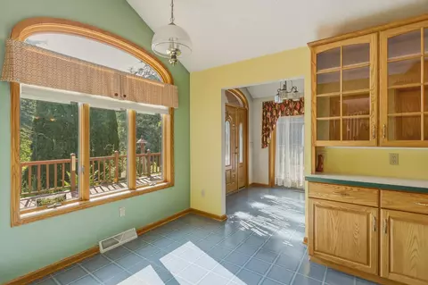 Entry Way - 10722 S Gera, Birch Run, MI 48415 photo 3 of 9