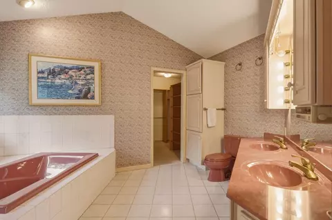 Bath - 10722 S Gera, Birch Run, MI 48415 photo 1 of 8