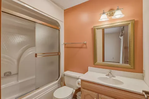 Bath - 10722 S Gera, Birch Run, MI 48415 photo 5 of 8