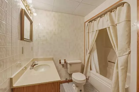 Bath - 10722 S Gera, Birch Run, MI 48415 photo 7 of 8
